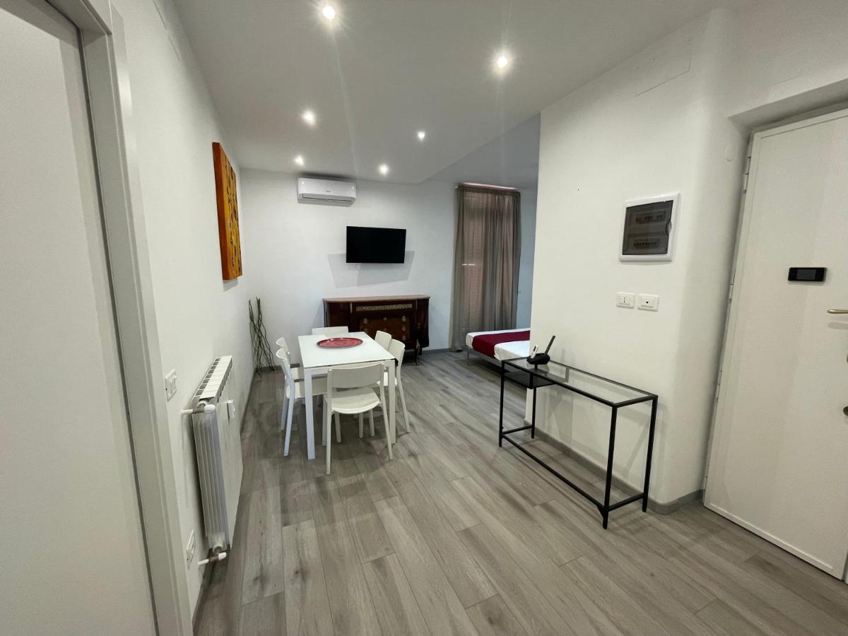 Apartamento Caracciolo33 Roma Exterior foto